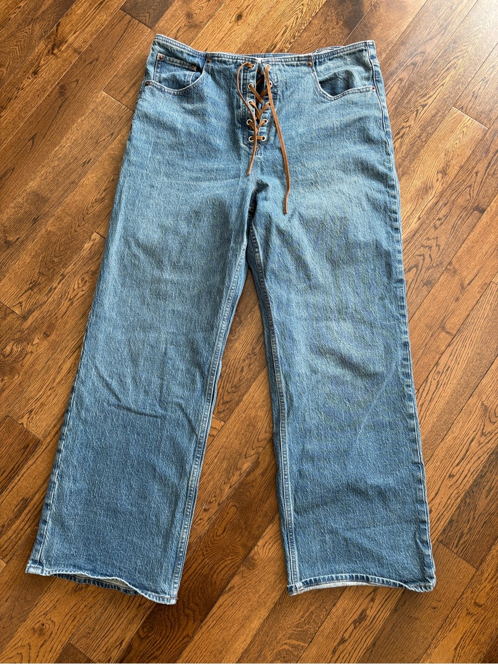 Abercrombie & Fitch High Rise 90s Relaxed Light Wash Lace-Up Jeans 32 Short